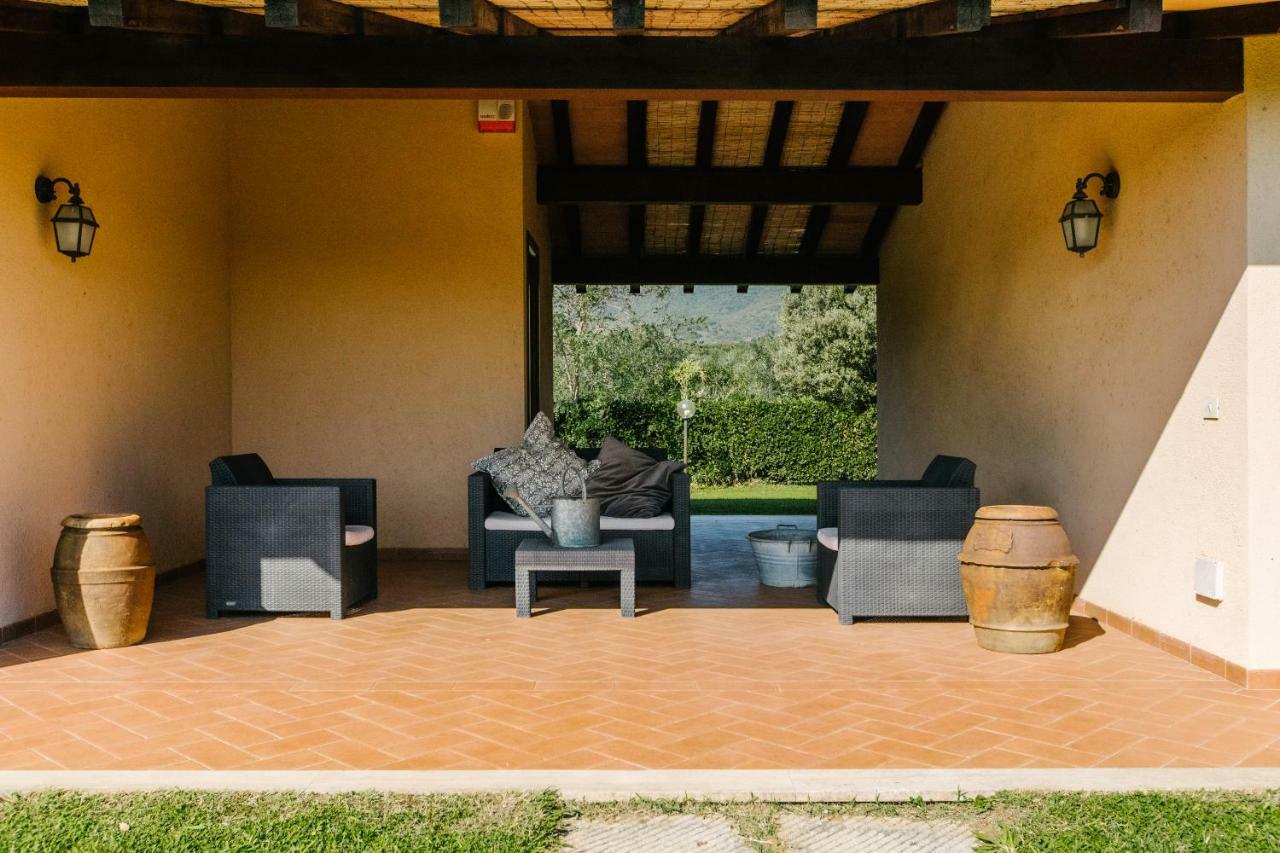 Agriturismo Casa Andreina カスティリオーネ・デッラ・ペスカーイア エクステリア 写真