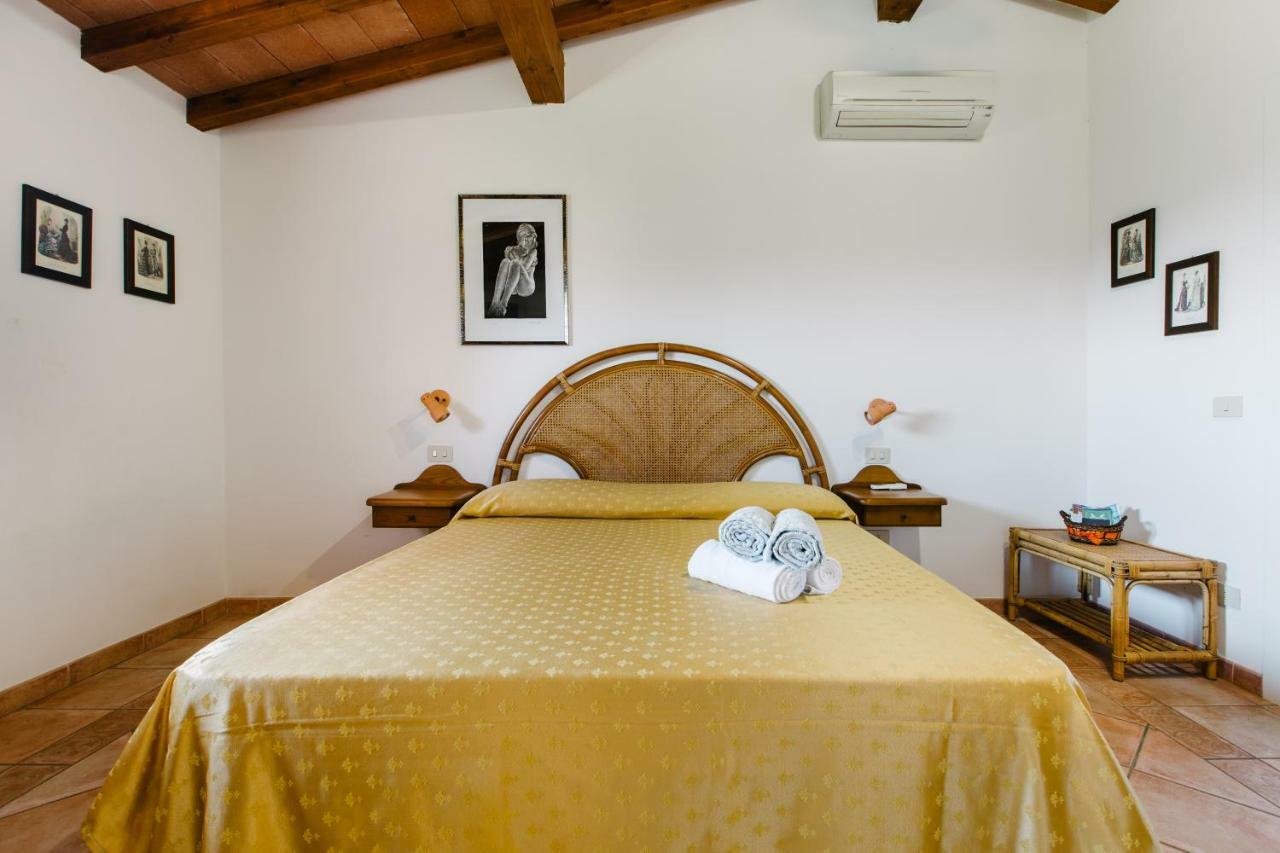 Agriturismo Casa Andreina カスティリオーネ・デッラ・ペスカーイア エクステリア 写真