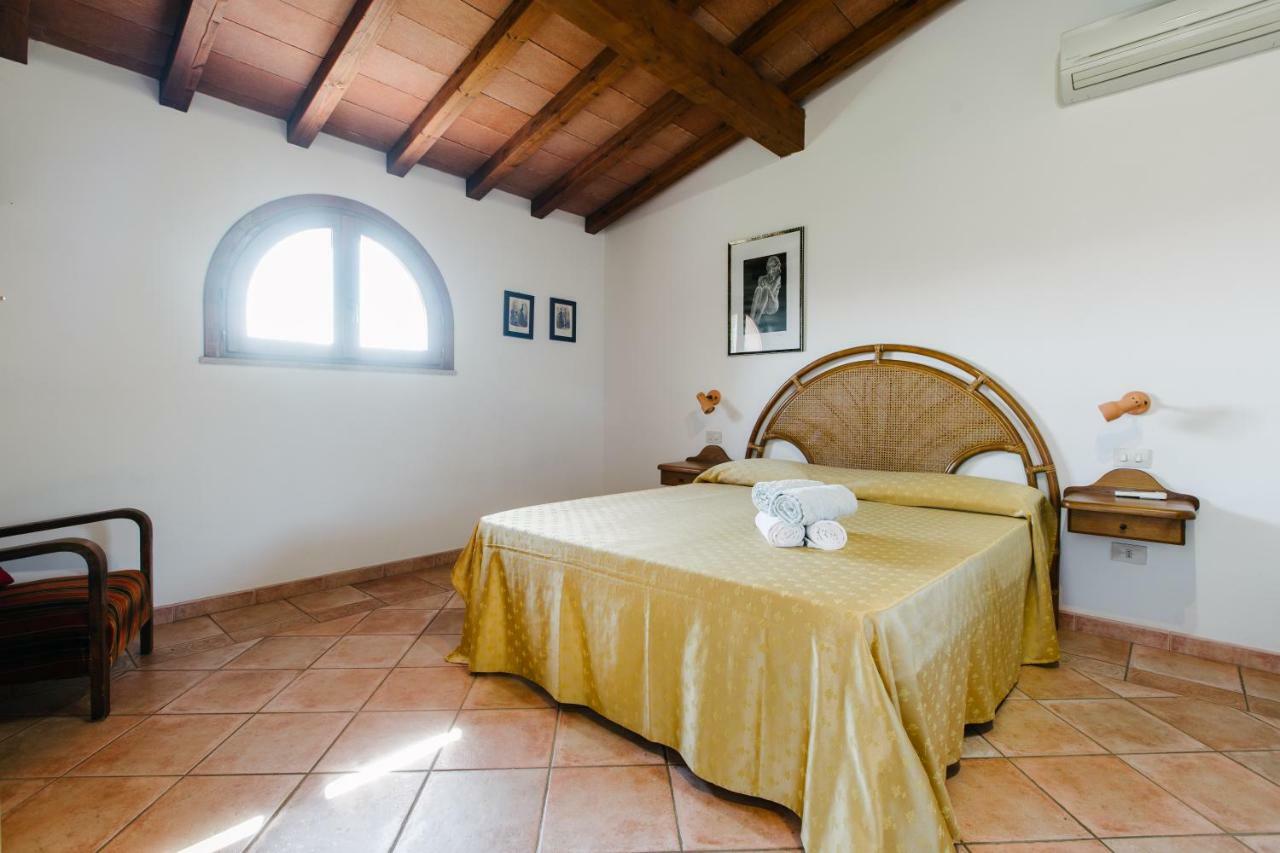 Agriturismo Casa Andreina カスティリオーネ・デッラ・ペスカーイア エクステリア 写真